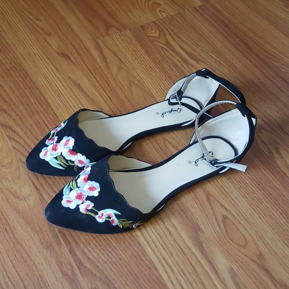 Floral flats